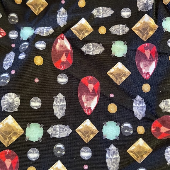 NWT VS Sport - jewel pattern sports bra - Picture 5 of 5